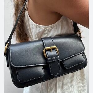 BRANDY MELVILLE SHOULDER PURSE